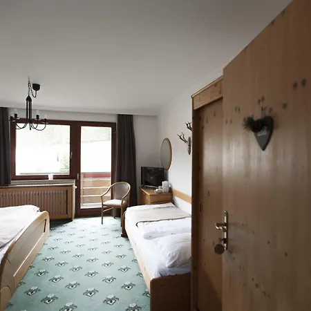 Jagdhof 4*